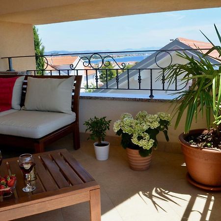 Iva Apartmani Водице Экстерьер фото