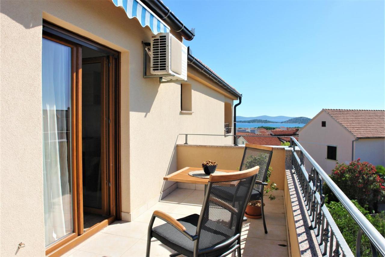 Iva Apartmani Водице Экстерьер фото