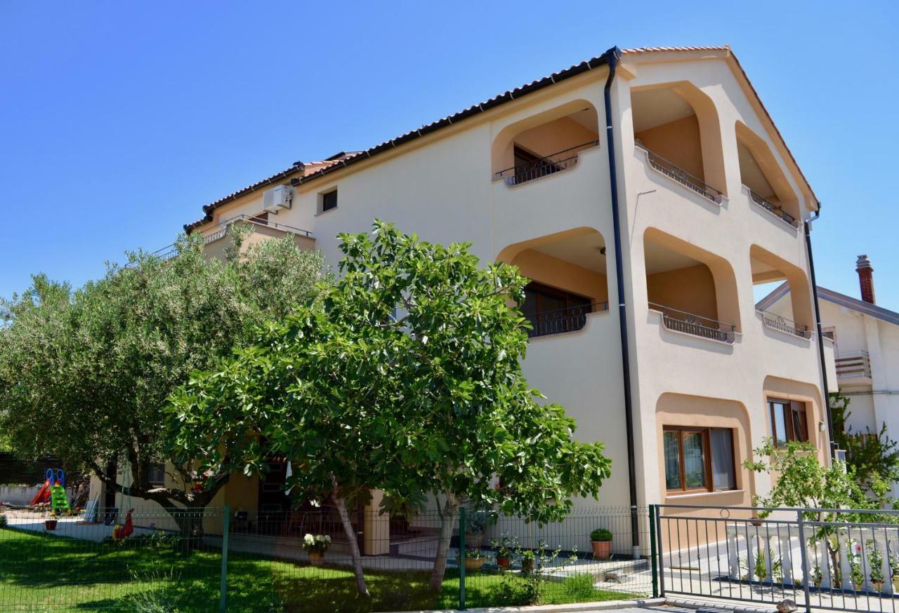 Iva Apartmani Водице Экстерьер фото