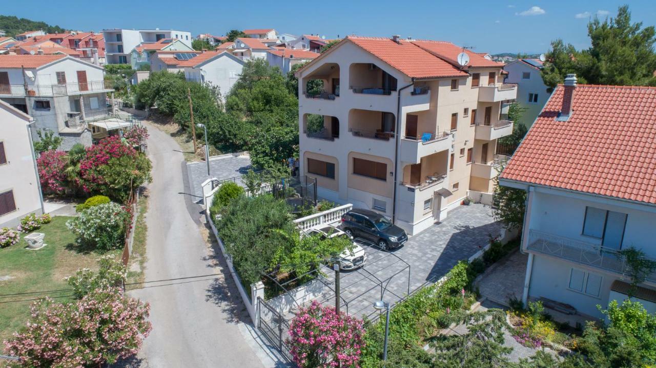 Iva Apartmani Водице Экстерьер фото