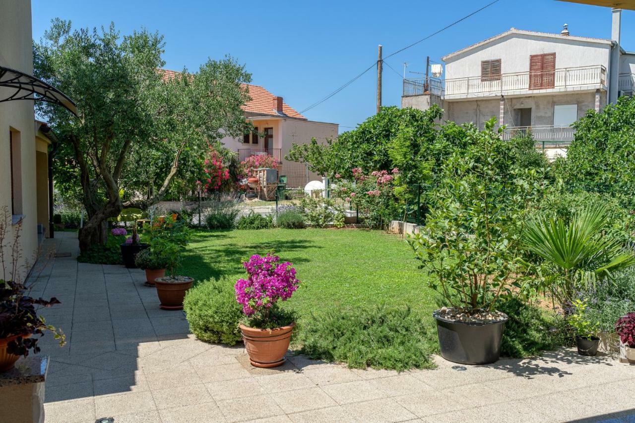 Iva Apartmani Водице Экстерьер фото