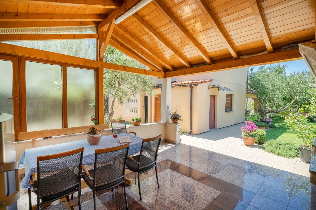 Iva Apartmani Водице Экстерьер фото
