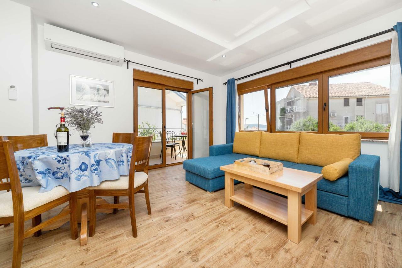 Iva Apartmani Водице Экстерьер фото